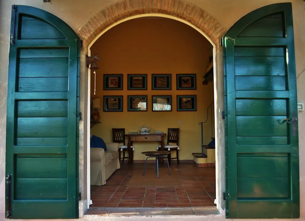 Podere L'Olmaia Marsiliana Lantgård